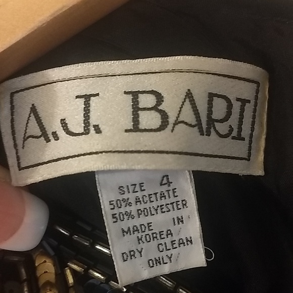 Dress - Picture 4 of 7